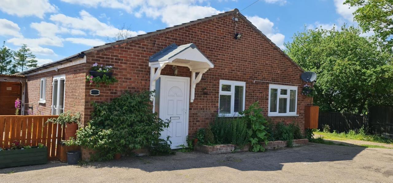 Sherwood Bungalow 3 Bedroom Entire Property Boston Eksteriør bilde